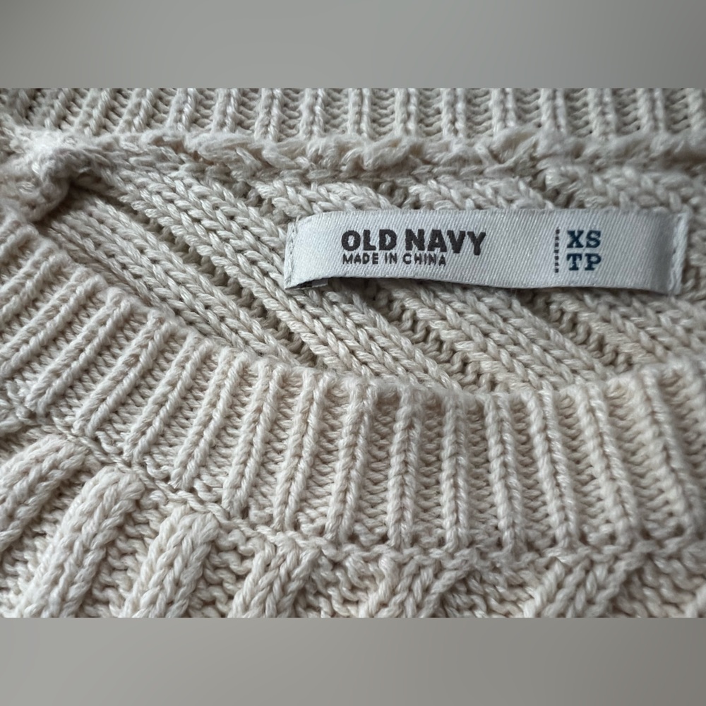 Old Navy Cream Ribbed Crew Neck Sweater - Picture 5 of 9